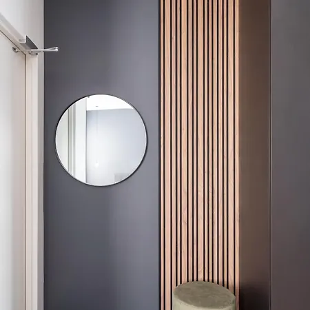 Old Town Stylish With Spacious Bathroom Apartment