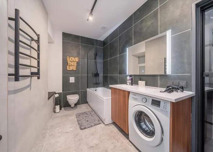 Old Town Stylish With Spacious Bathroom Апартаменты