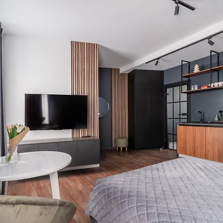 Old Town Stylish With Spacious Bathroom 아파트