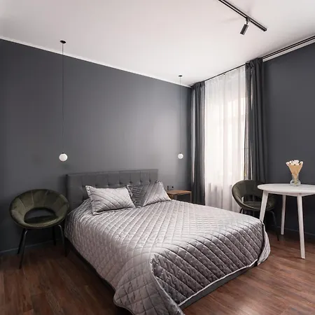 Old Town Stylish With Spacious Bathroom アパート